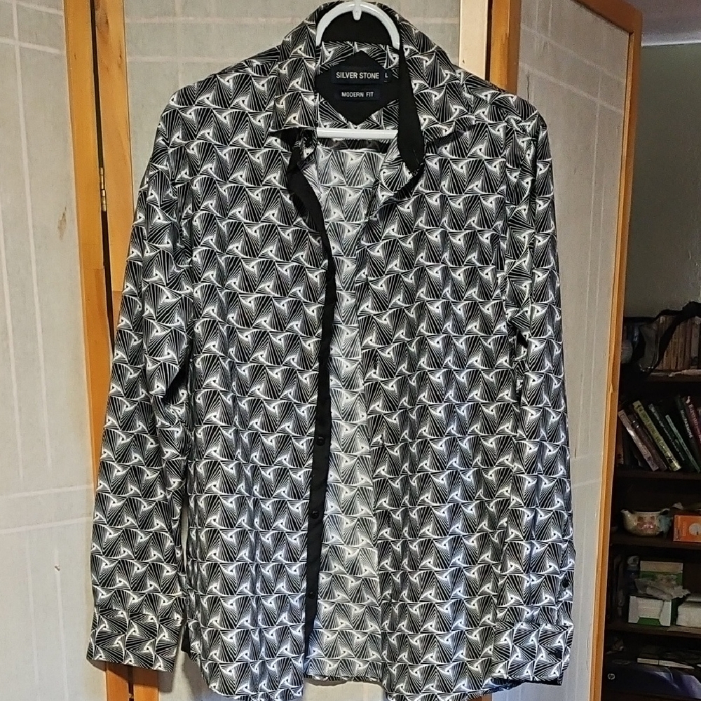 Silver Stone Men's Modern Black and White Patterned Dress Shirt
